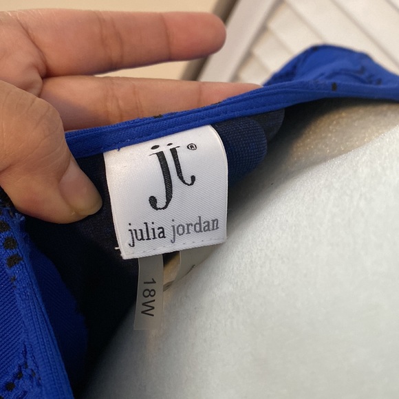 Julia Jordan • Violet Sheath Dress - Picture 3 of 8